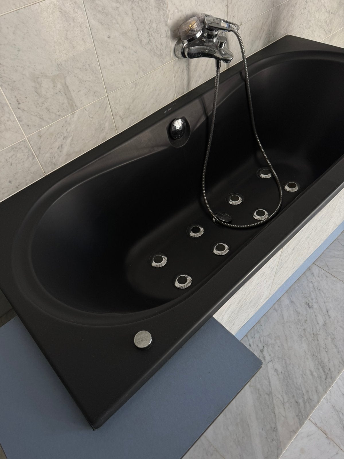 Ucosan Whirlpool Bad Zwart – Compleet met bediening, Ophalen, Gebruikt