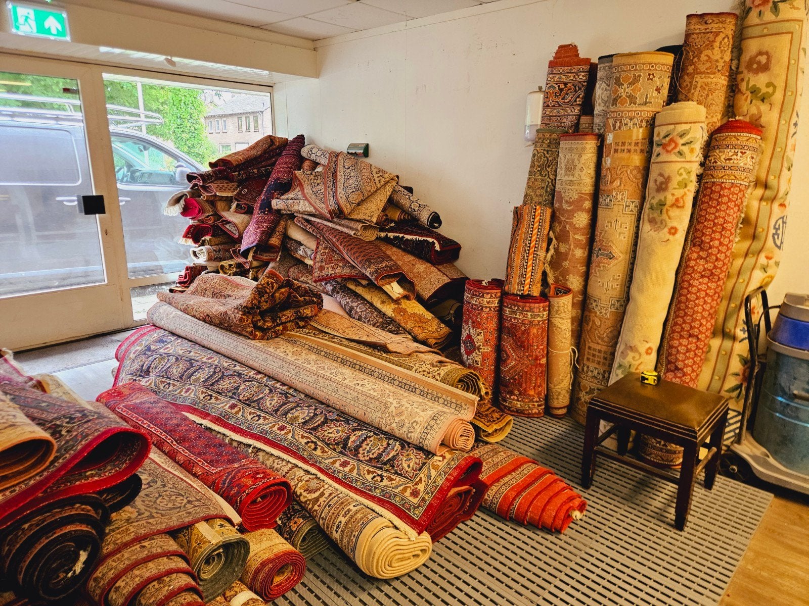 GOEDKOPE TAPIJTEN VERKOOP PERZISCHE OOSTERSE TAPIJTEN Bemmel, Perzisch, 200 cm of meer, Ophalen of Verzenden, Zo goed als nieuw