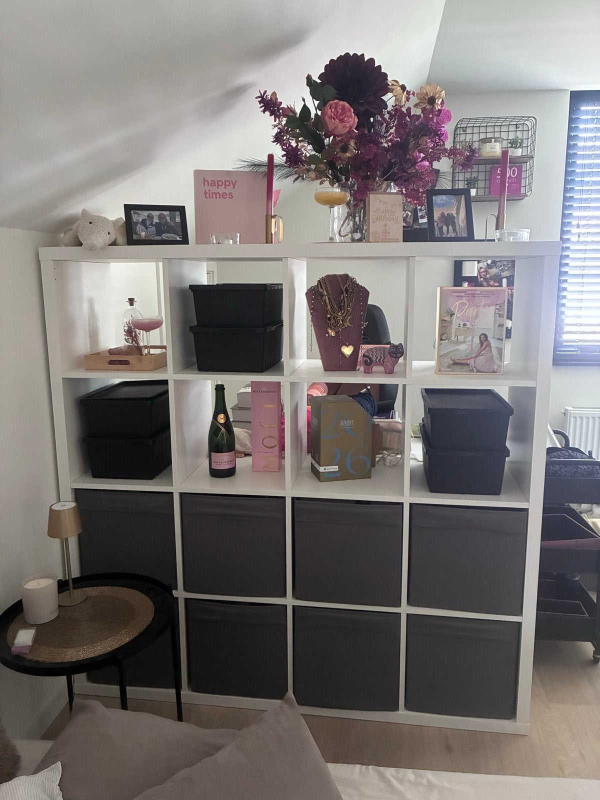 Witte IKEA Kallax Kast met 16 vakken en 8 opbergboxen, Ophalen, Met plank(en), 100 tot 150 cm, Zo goed als nieuw