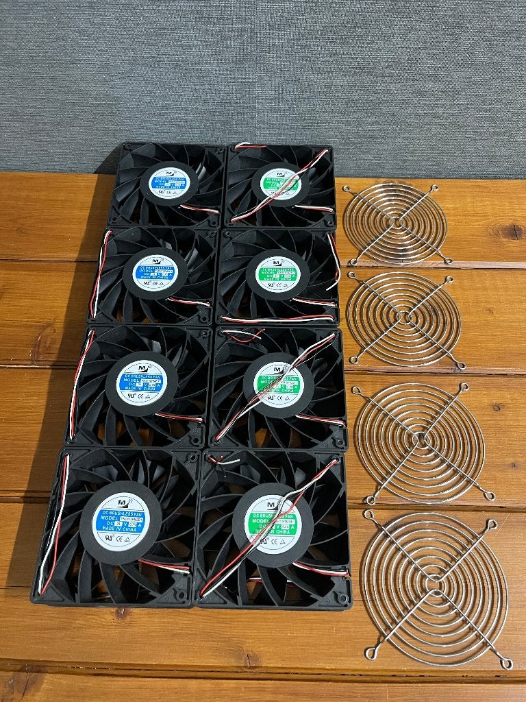 8x pc , computer ventilator , fan , koeler . 24volt ., Computers en Software, Computerkoelers, Zo goed als nieuw, Luchtkoeling