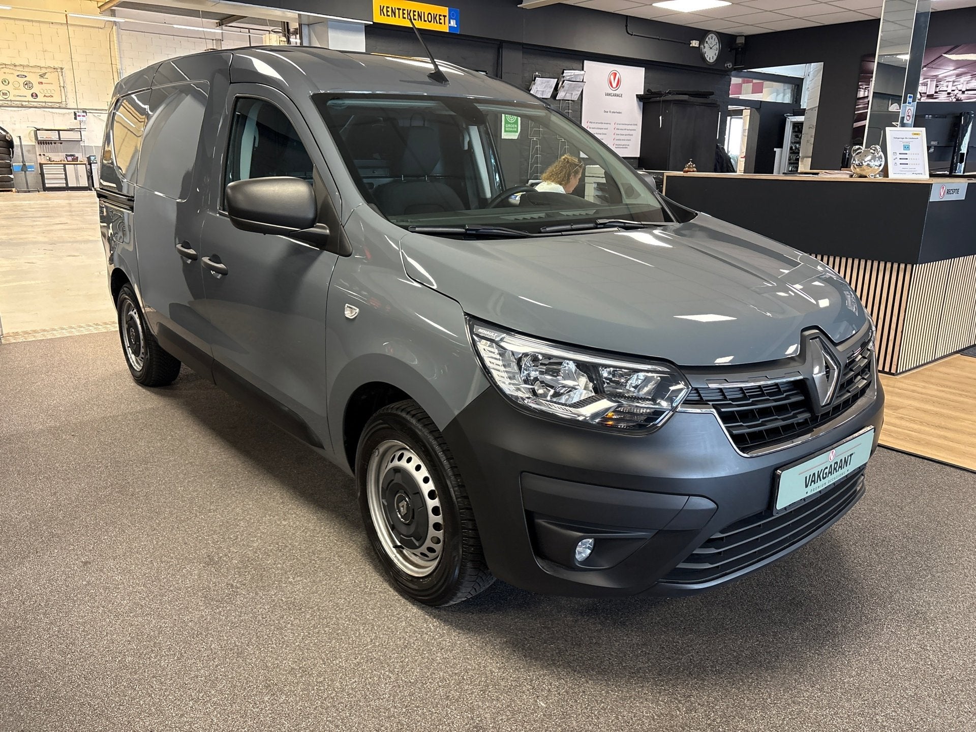 Renault EXPRESS 1.3 TCe 100 Comfort,airco/cruisec/pdc/mf stu, Voorwielaandrijving, Dealer onderhouden, 15 km/l, Gebruikt