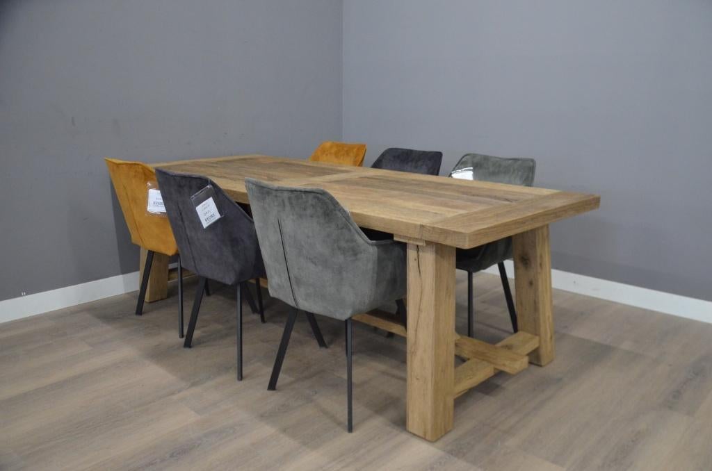 Robuuste Oud Eiken Eettafel 240 cm, Huis en Inrichting, 100 tot 150 cm, Eikenhout, Ophalen of Verzenden, Vijf personen of meer