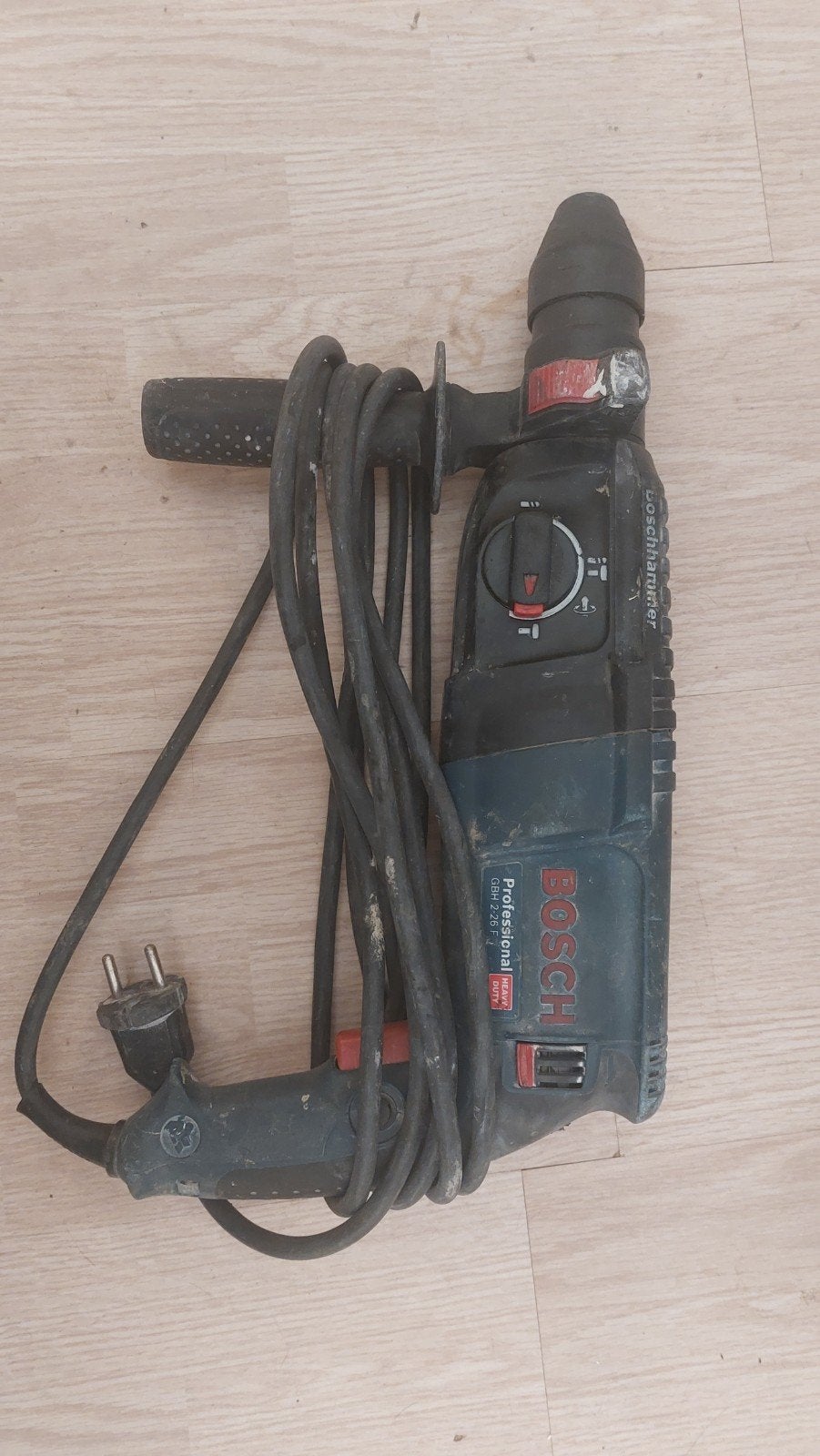 Bosch Boorhamer GBH 2-26 F - Maakt raar geluid bij kloppen, Doe-het-zelf en Verbouw, Boor- en/of Breekhamer, Ophalen of Verzenden