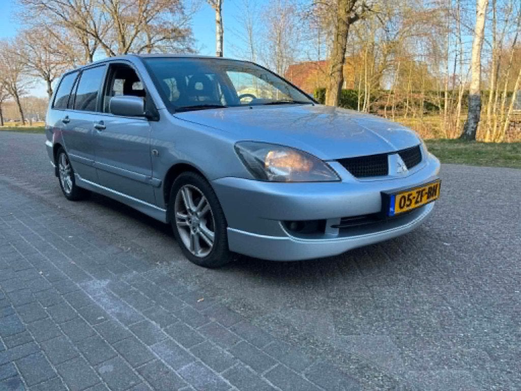 Mitsubishi Lancer Station Wagon 2.0 Intense EXPORT, Auto's, Mitsubishi, Voorwielaandrijving, 135 pk, Gebruikt, 4 cilinders