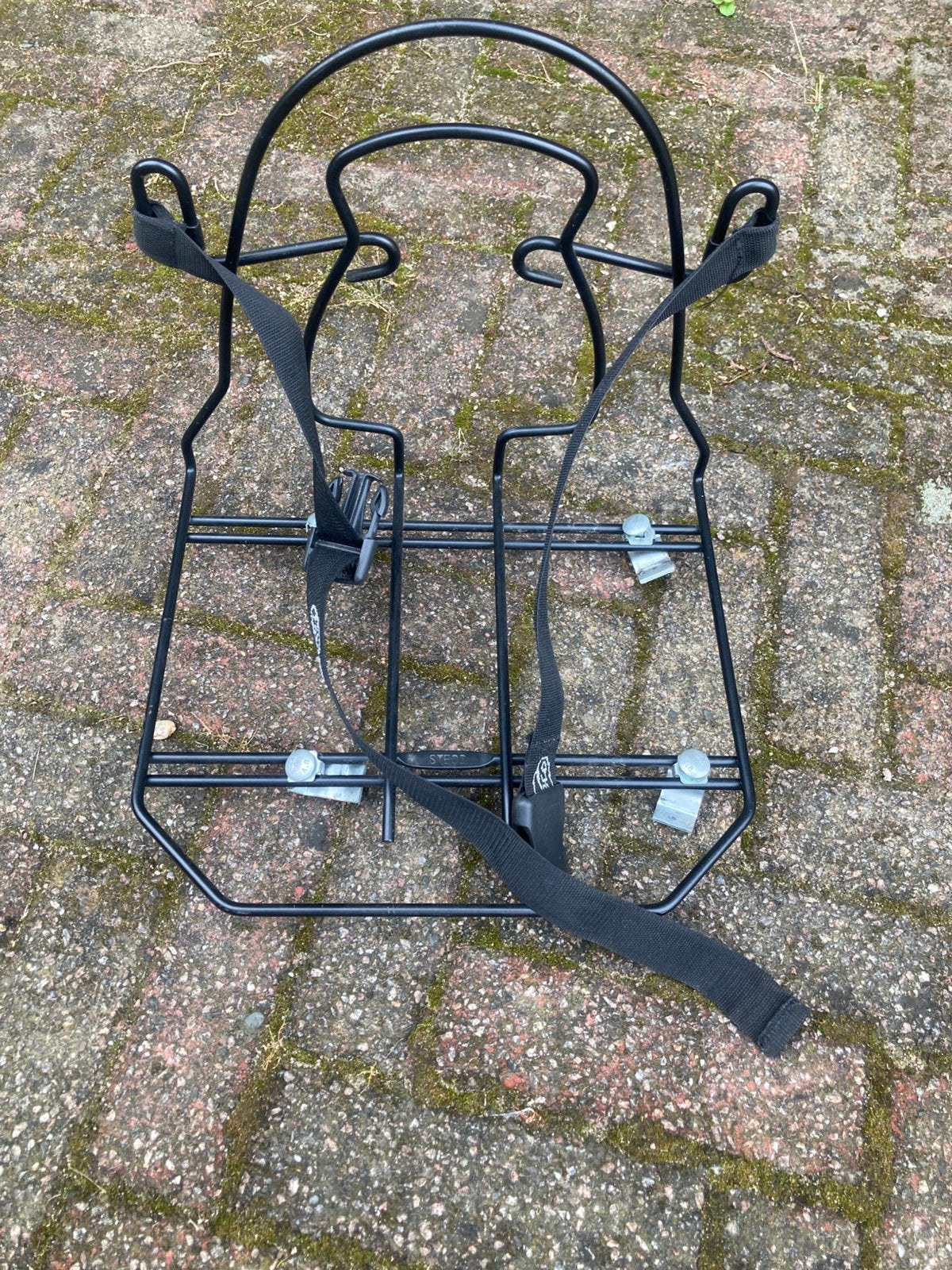 Monkey mee rugtas houder, Fietsen en Brommers, Fietsaccessoires | Bagagedragers, Ophalen, Zo goed als nieuw