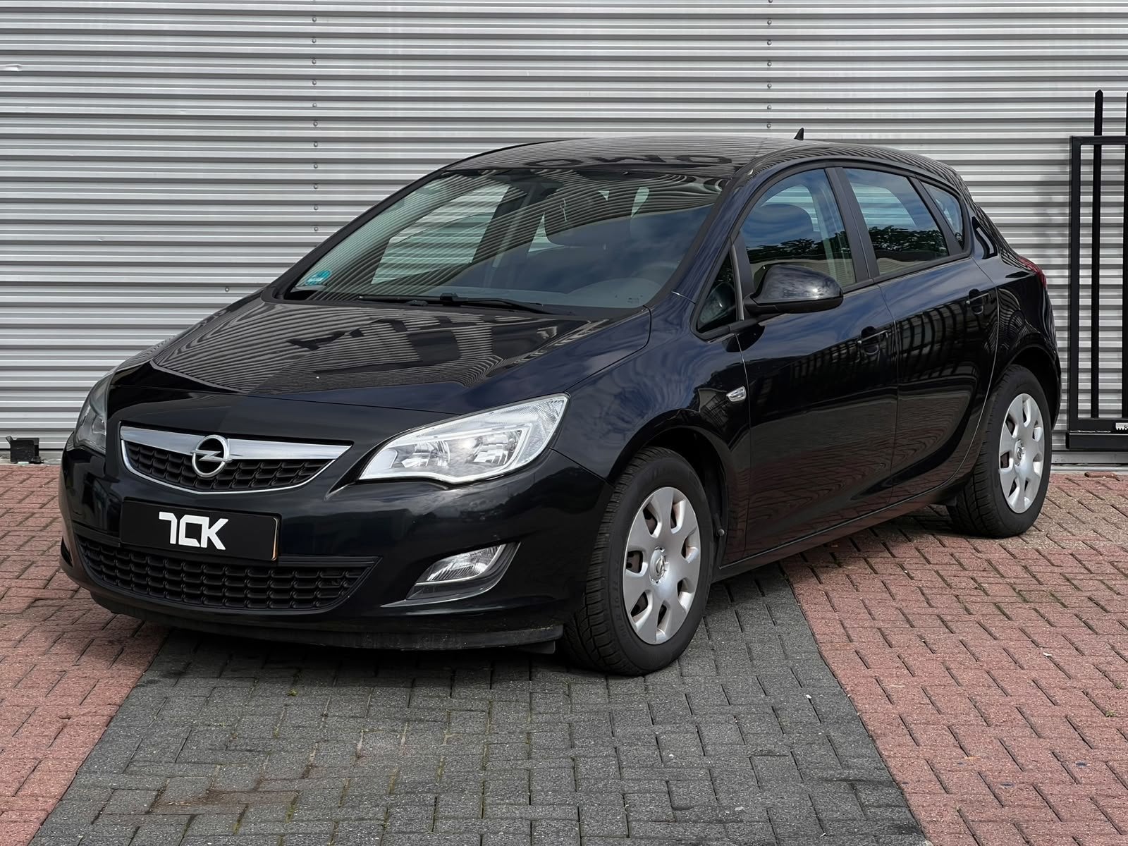 Opel Astra 1.3 CDTi S/S Edition AIRCO|CRUISE|NAVI Nieuwe Apk, Auto's, Voorwielaandrijving, Euro 5, Gebruikt, Zwart
