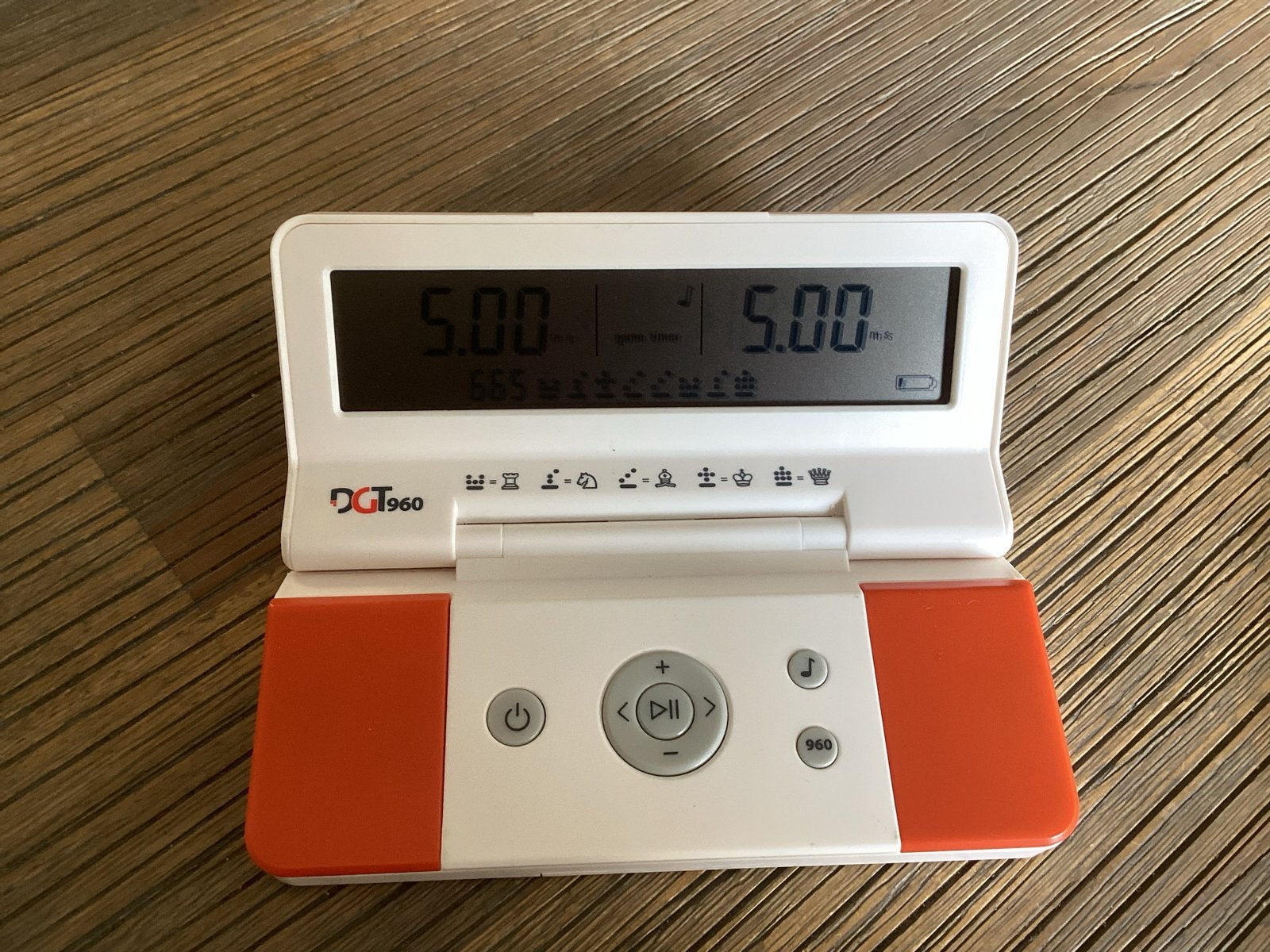 DGT 960 Schaakklok - Compact en Draagbaar, Ophalen of Verzenden, Zo goed als nieuw