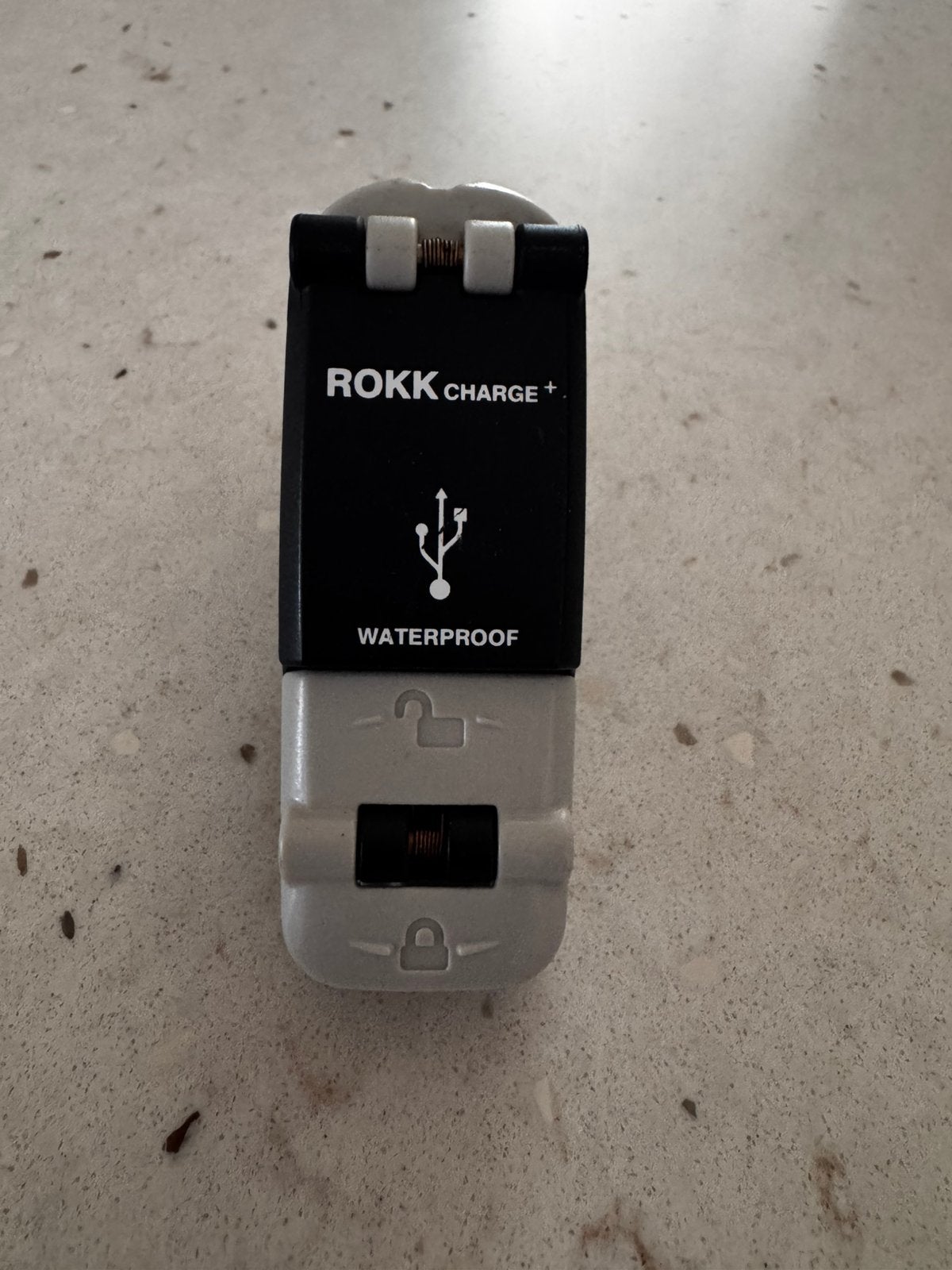 Scanstrutt rokk + USB A lader waterdicht, Verzenden, Zo goed als nieuw, Overige typen