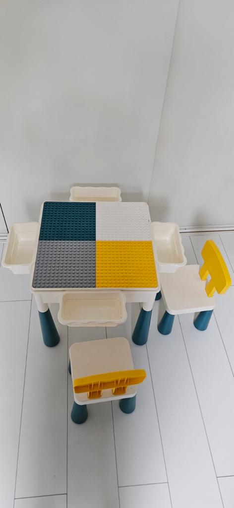 Kinderspeeltafel voor Lego en Duplo met stoeltjes, Ophalen, Zo goed als nieuw, Overige merken
