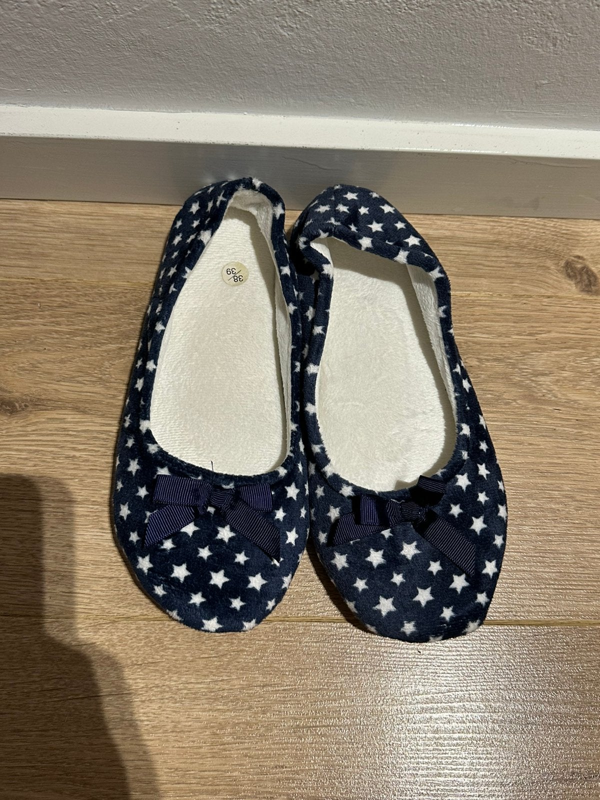 Zachte dames pantoffels, (37 of een kleine 38)., Blauw, Ophalen of Verzenden, Zo goed als nieuw, Pantoffels of Sloffen