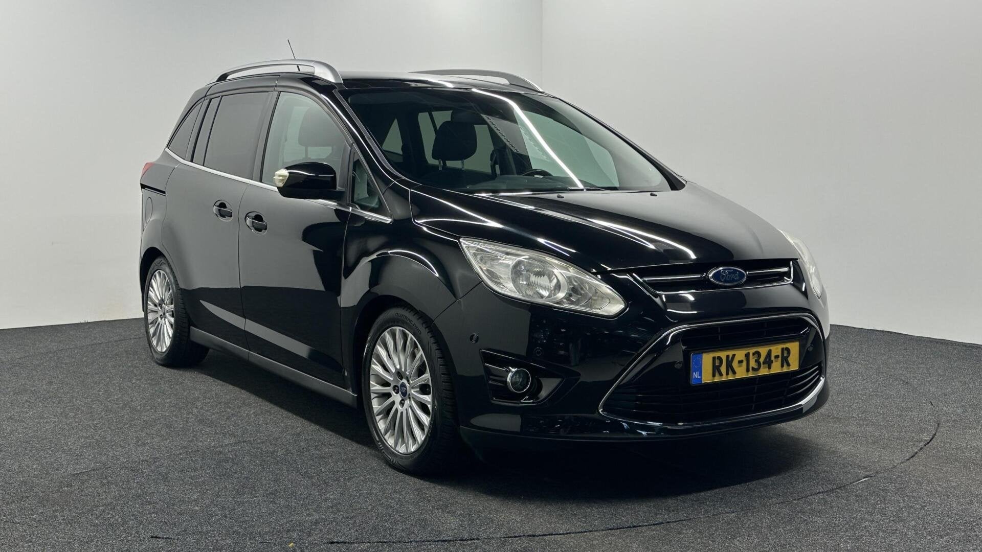 Ford Grand C-Max 1.6 SCTi Titanium 7p. TREKHAAK ECC CRUISE L, Auto's, Voorwielaandrijving, Stof, Gebruikt, Zwart