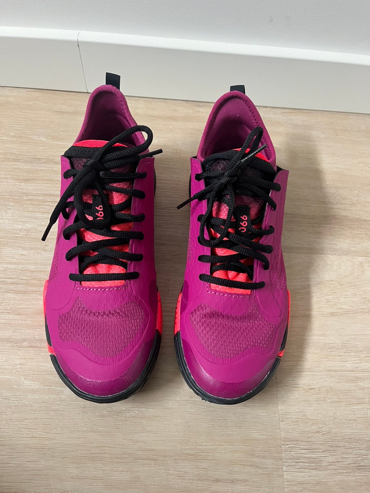 padelschoenen, Sport en Fitness, Padel, Ophalen of Verzenden, Zo goed als nieuw, Padelschoenen