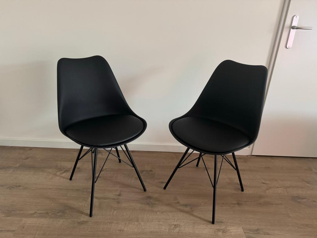 JYSK Klarup stoelen - Set van 2 zwarte eetkamerstoelen, Ophalen, Twee, Zwart, Zo goed als nieuw