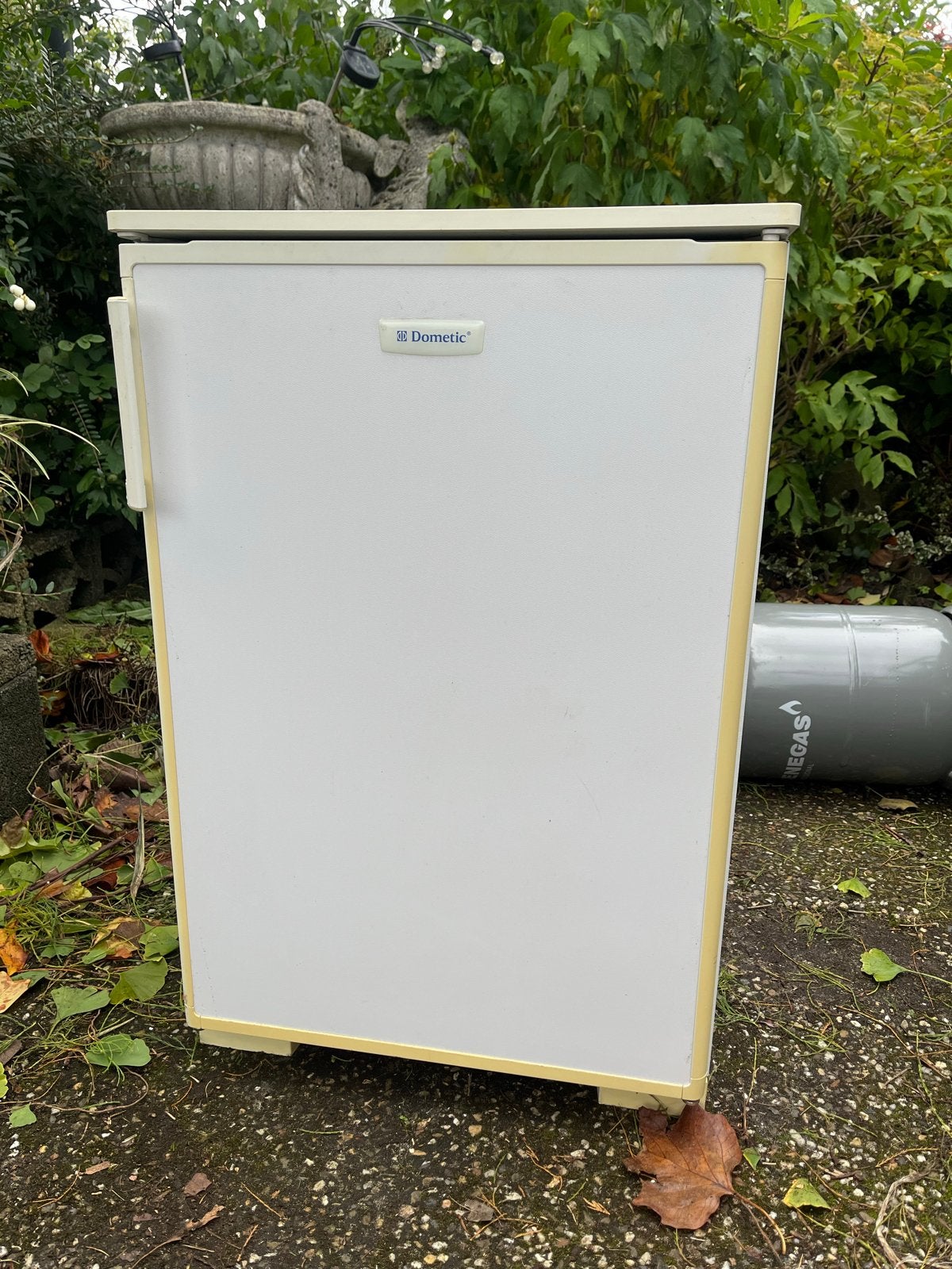Dometic C40/110 absorptiekoelkast (gaskoelkast), Gebruikt, 75 tot 100 liter, 45 tot 60 cm, Met vriesvak