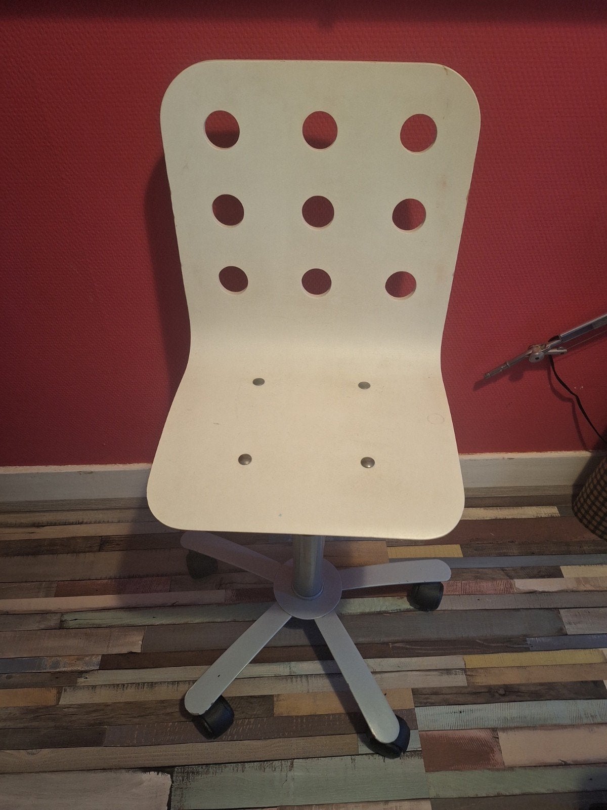 Ikea kinder bureau stoel, verstelbaar, witte houten zitting, Huis en Inrichting, Bureaustoelen, Ophalen, Gebruikt, Wit, Bureaustoel