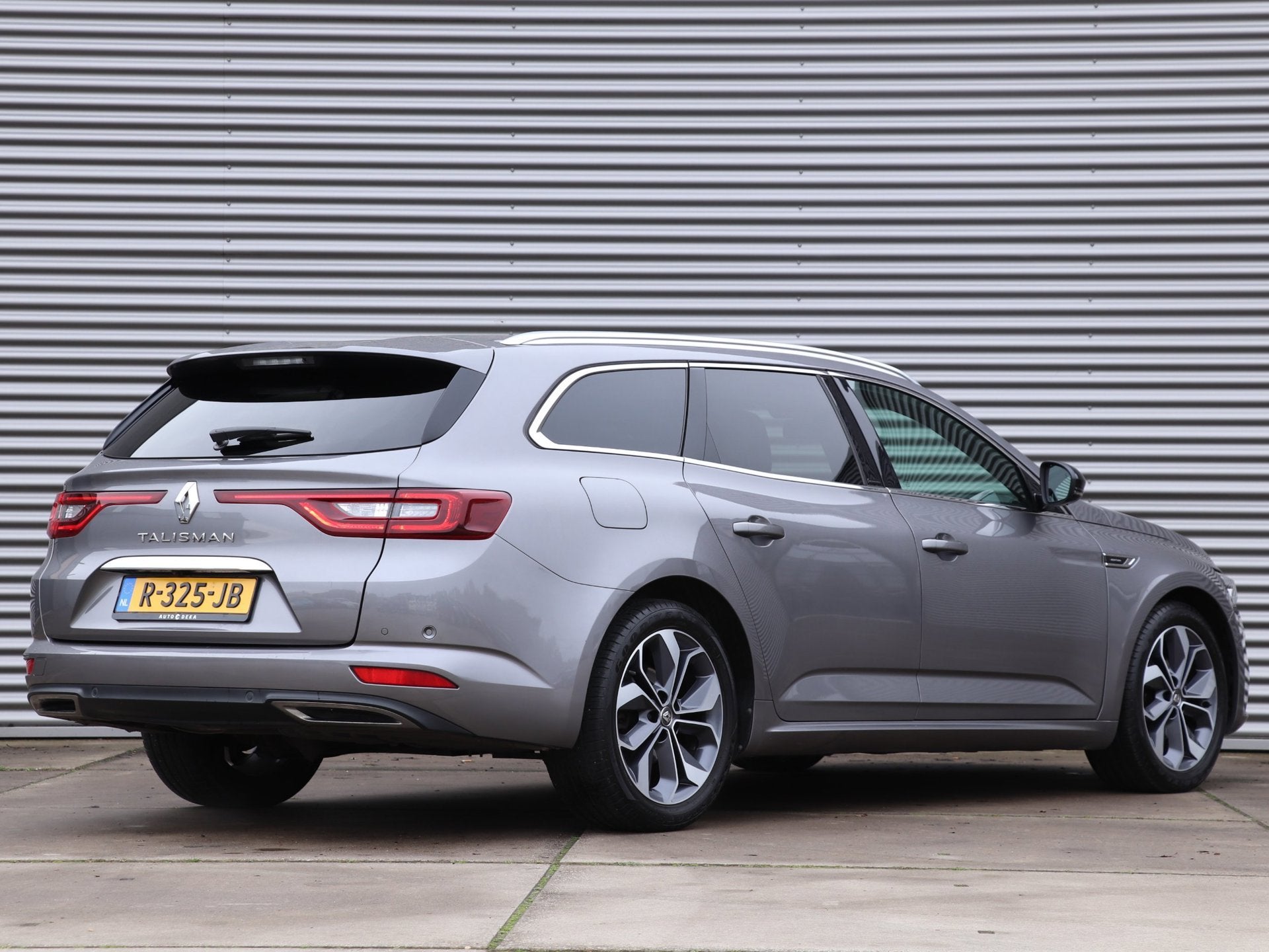 Renault Talisman Estate 1.3 TCe S-Edition 4Control Automaat, 1408 kg, 4 cilinders, Leder, 84 €/maand