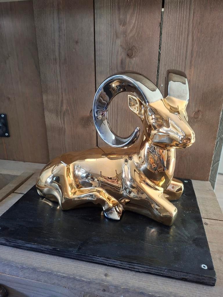 Gouden ram beeld, Verzamelen, Beelden en Beeldjes, Ophalen, Dier