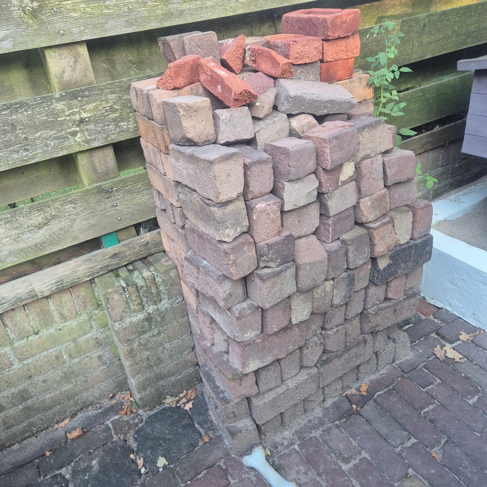 Gratis afhalen - Straatstenen en kinderkoppen, Ophalen, Gebruikt, Beton, Klinkers