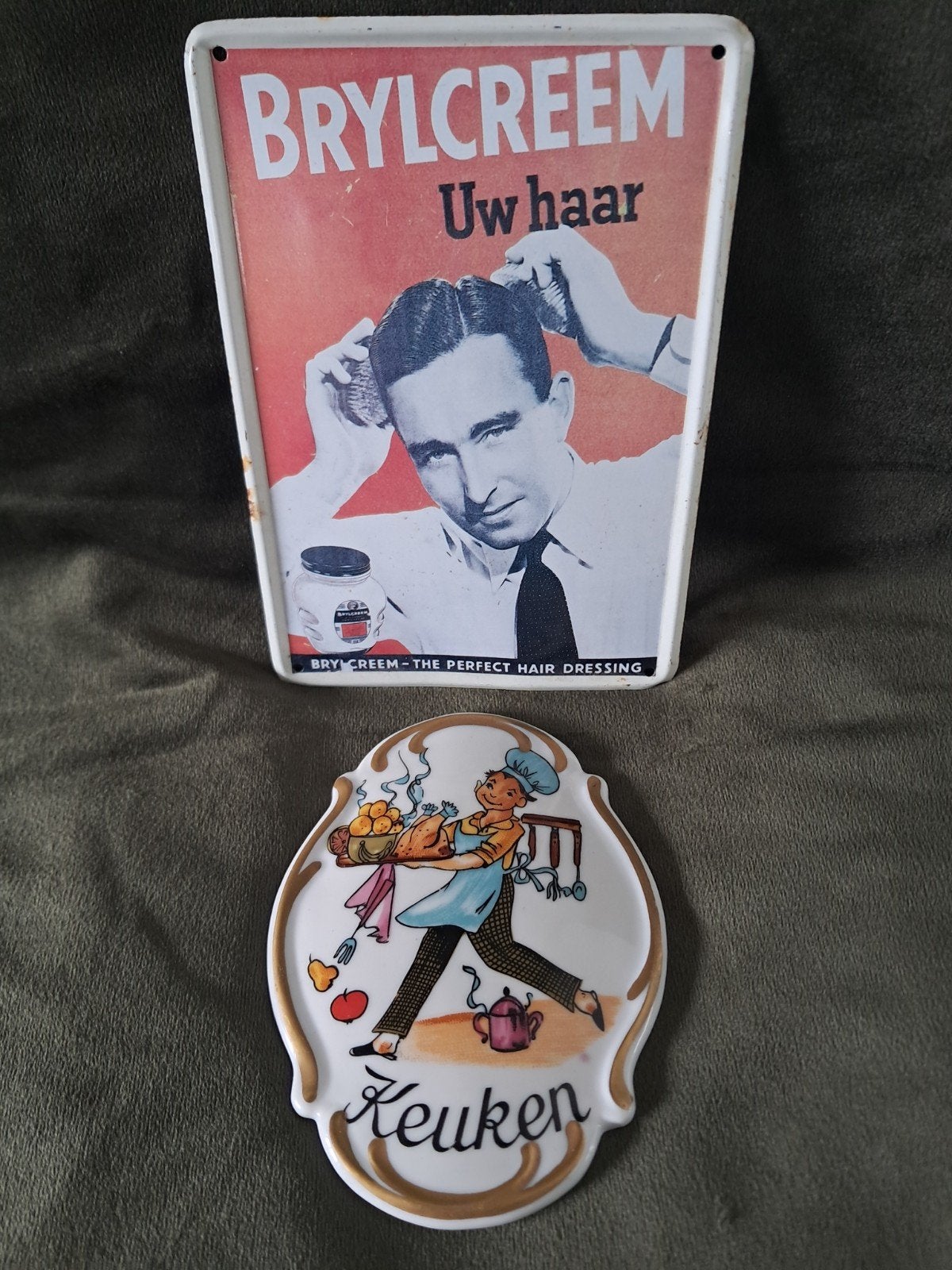 Reclamebordje Brylcreem en porseleinen plaquette Keuken, Antiek en Kunst, Curiosa en Brocante, Ophalen of Verzenden