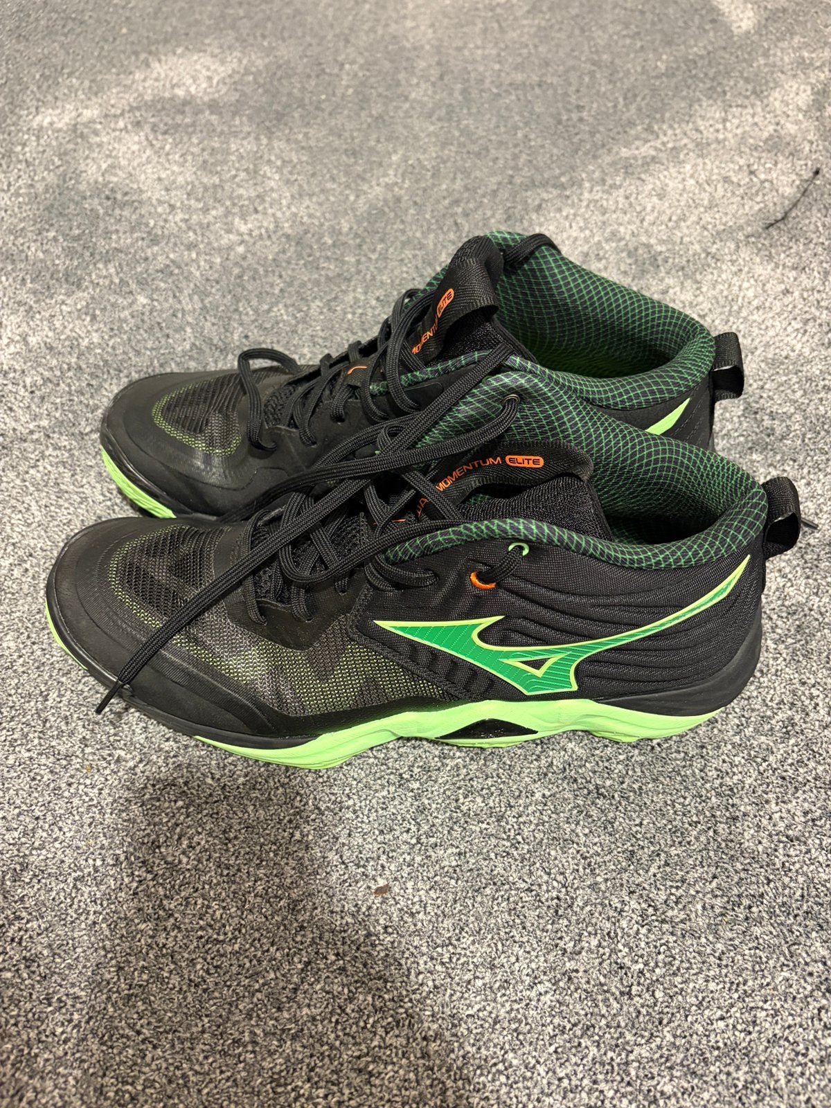 Volleybalschoenen Muzino Wave Momentum Elite Mid maat 45, Sport en Fitness, Volleybal, Ophalen of Verzenden, Zo goed als nieuw