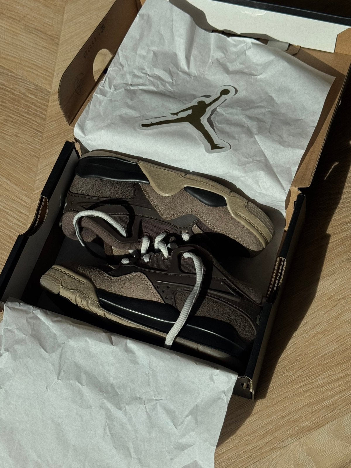 Nike Jordan Kids maat 28, Ophalen of Verzenden, Nieuw, Jongetje of Meisje, Schoentjes