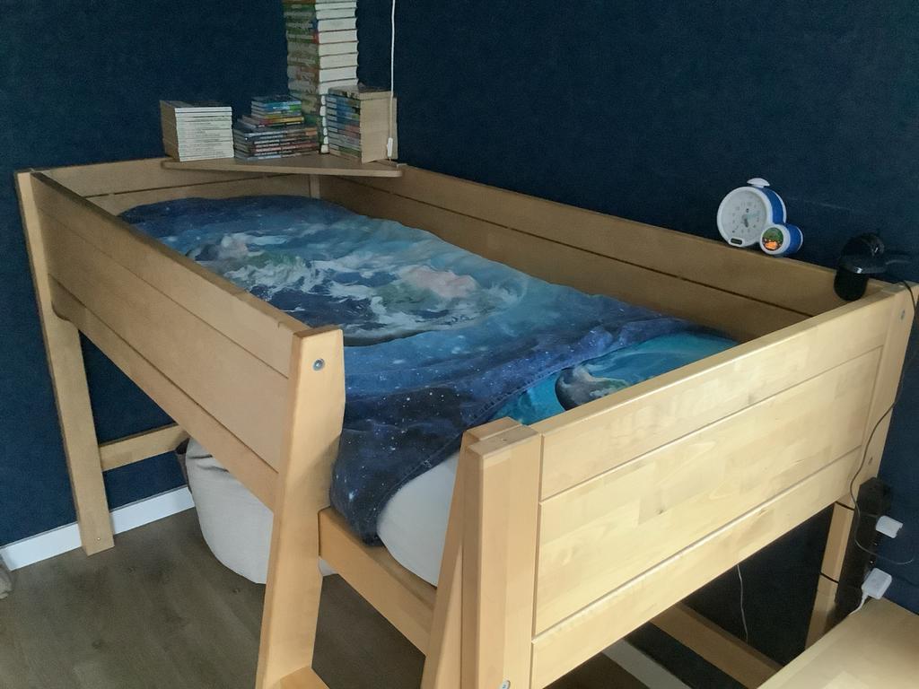 Mooie Lifetime halfhoogslaper van massief berkenhout, Kinderen en Baby's, Kinderkamer | Stapelbedden en Hoogslapers, Ophalen, Zo goed als nieuw