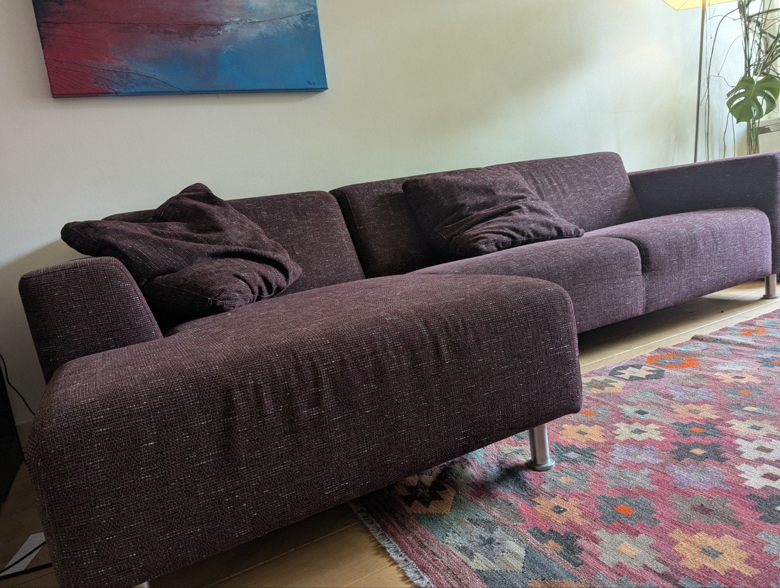 Comfortabele aubergine hoekbank, Ophalen, 250 tot 300 cm, Gebruikt, Driepersoons