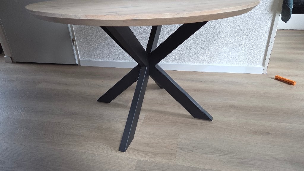 Foto 3 van Eiken eetkamertafel