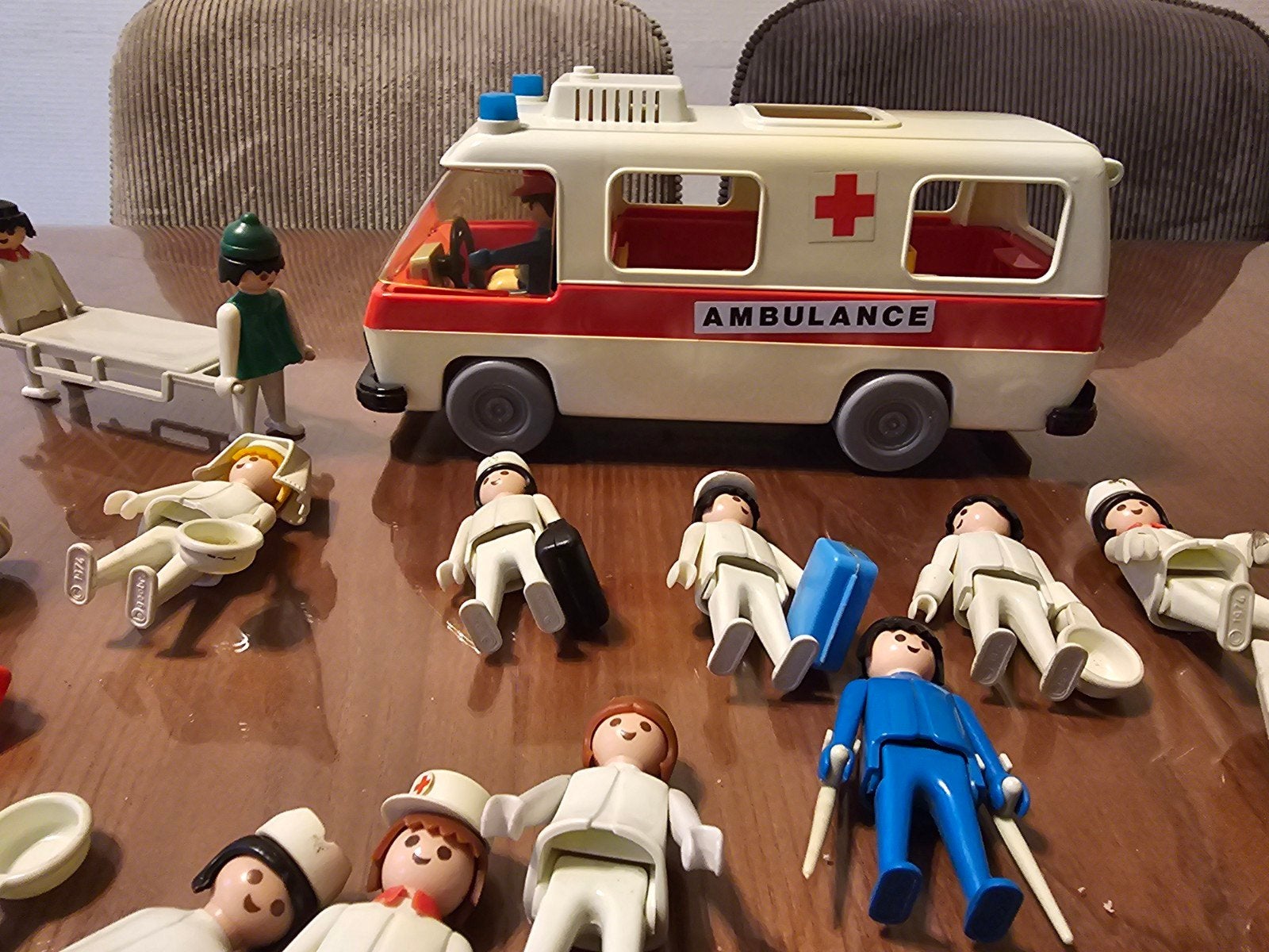 Playmobil Vintage Ambulance 1977 met Figuren en Accessoires, Gebruikt, Complete set, Voertuig, Ophalen of Verzenden