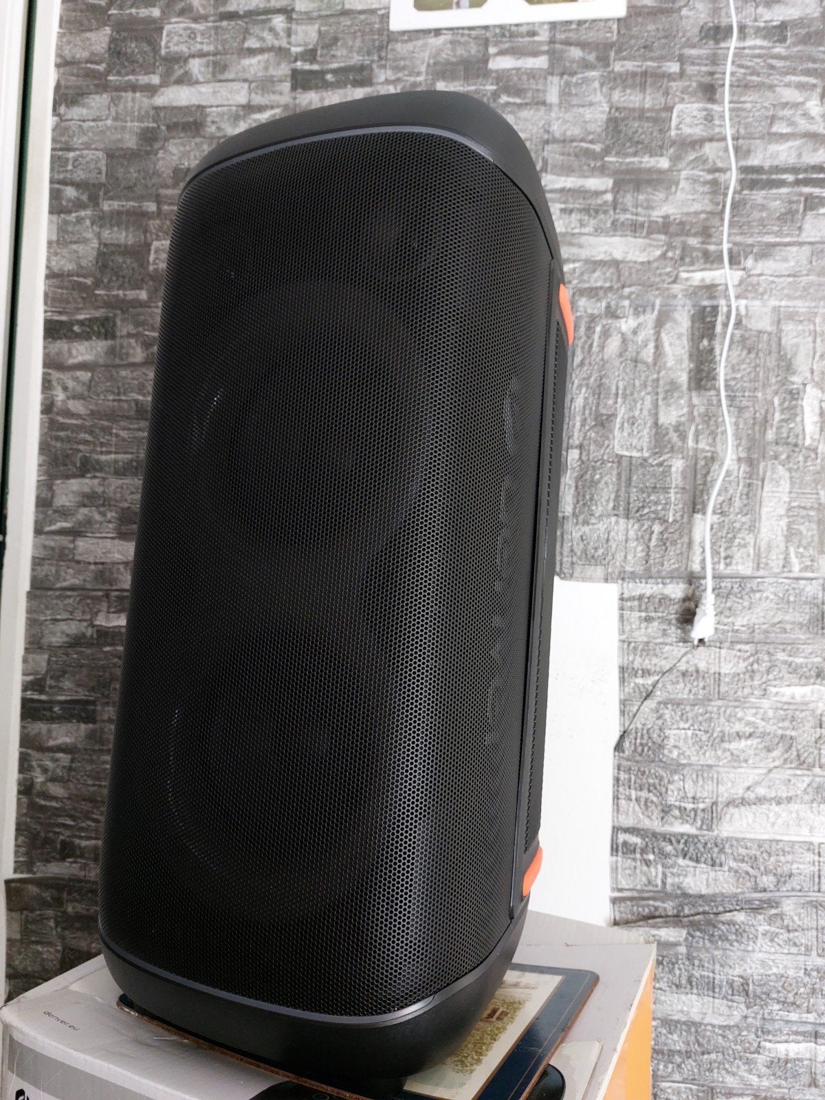 Party speaker, Ophalen of Verzenden