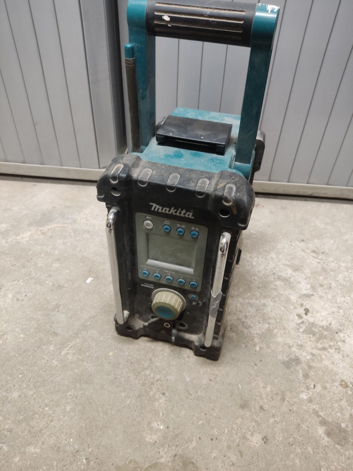 Makita BMR100 Bouwradio, Ophalen of Verzenden, Gebruikt, Bouwradio