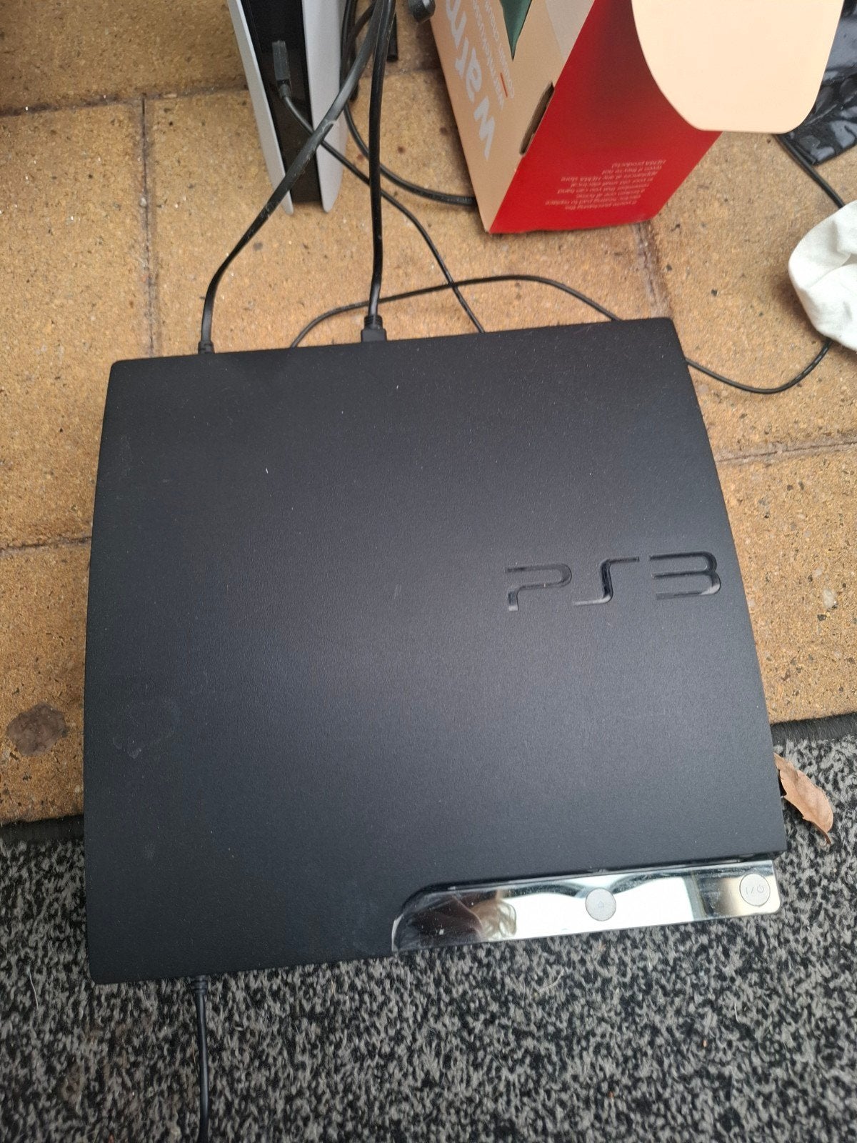 PlayStation 3 Slim 120GB met 2 games en kabels, Met games, Ophalen of Verzenden, Zo goed als nieuw, Zonder controller