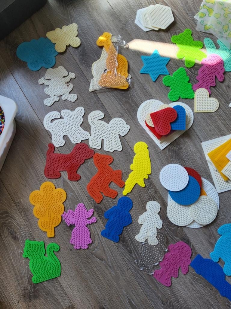 Grote collectie strijkkralen en diverse grondplaten (40+), Kinderen en Baby's, Speelgoed | Educatief en Creatief, Ophalen of Verzenden