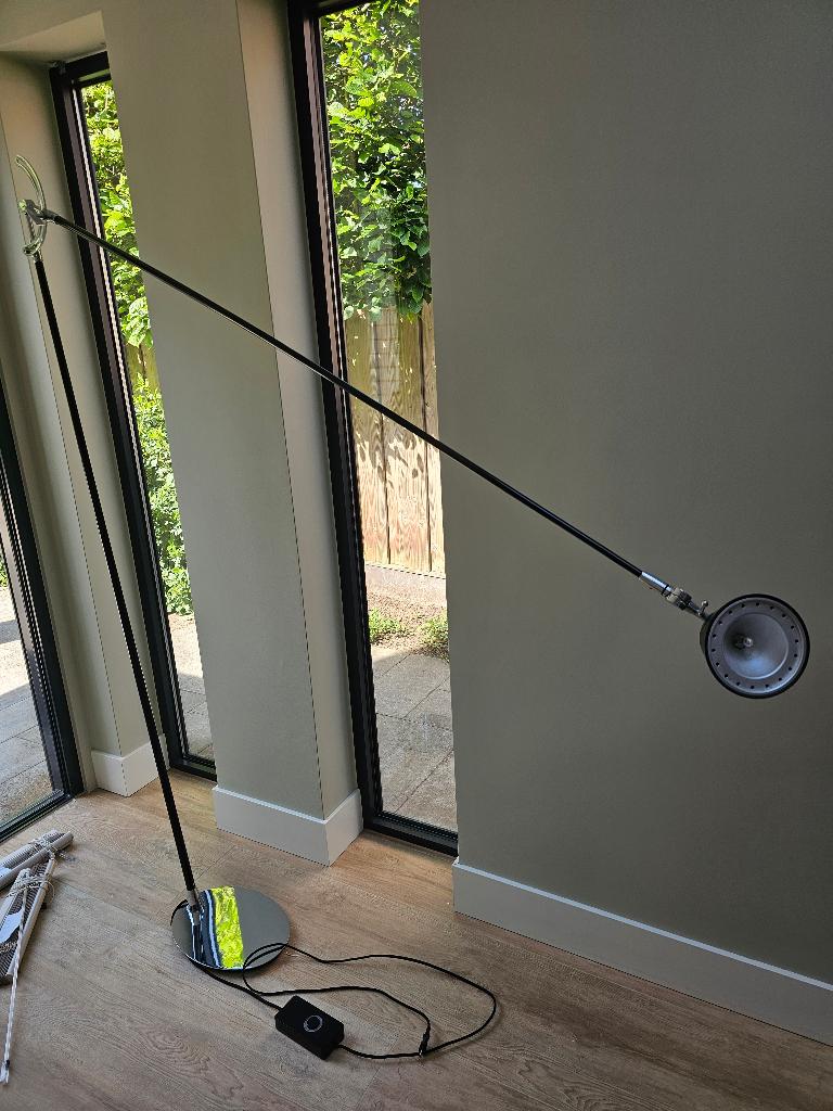 Minimalistische design vloerlamp, ontw. Paul Neuhaus, Ophalen, Zo goed als nieuw, 150 tot 200 cm