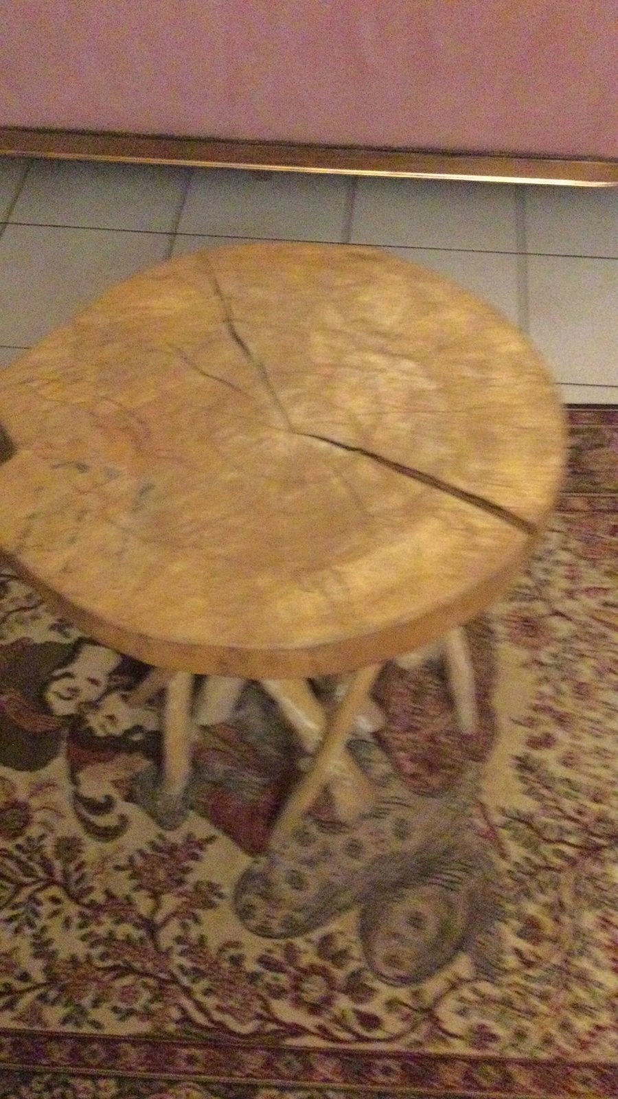 Mooi boom tafel met kleine boom stam pootjes, Ophalen of Verzenden, Zo goed als nieuw, 75 cm of meer, 60 cm of meer