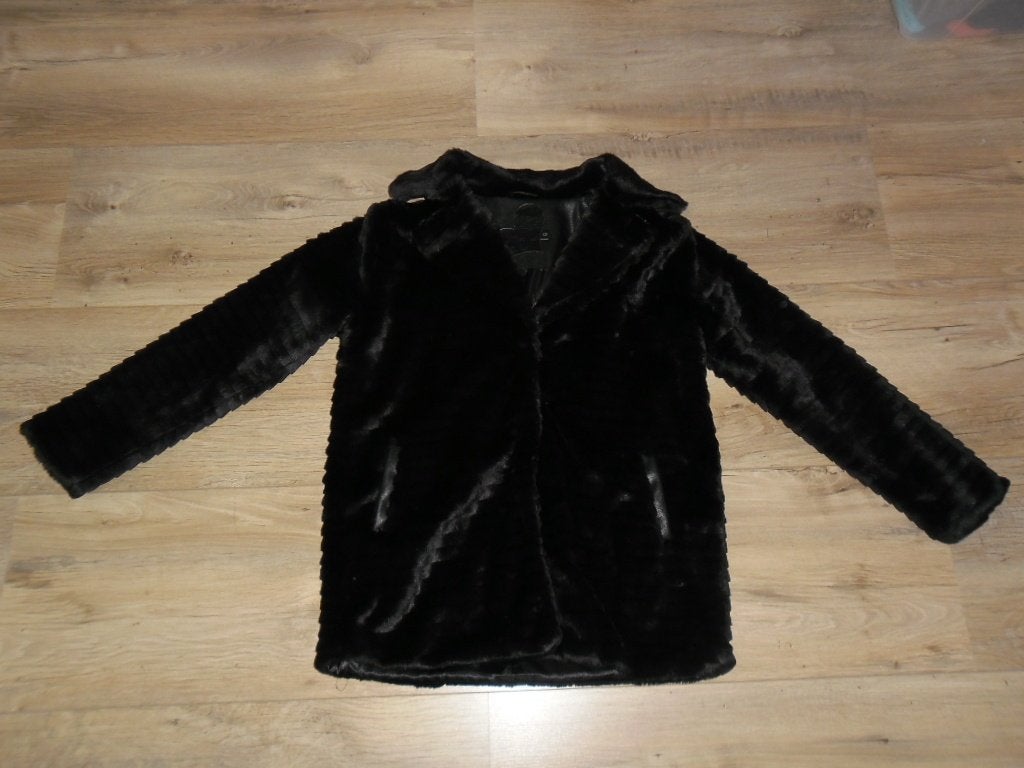 Anna Scott Boras Zwarte Imitatie Bontjas Maat M, Maat 38/40 (M), Zwart, Anna Scott, Nieuw