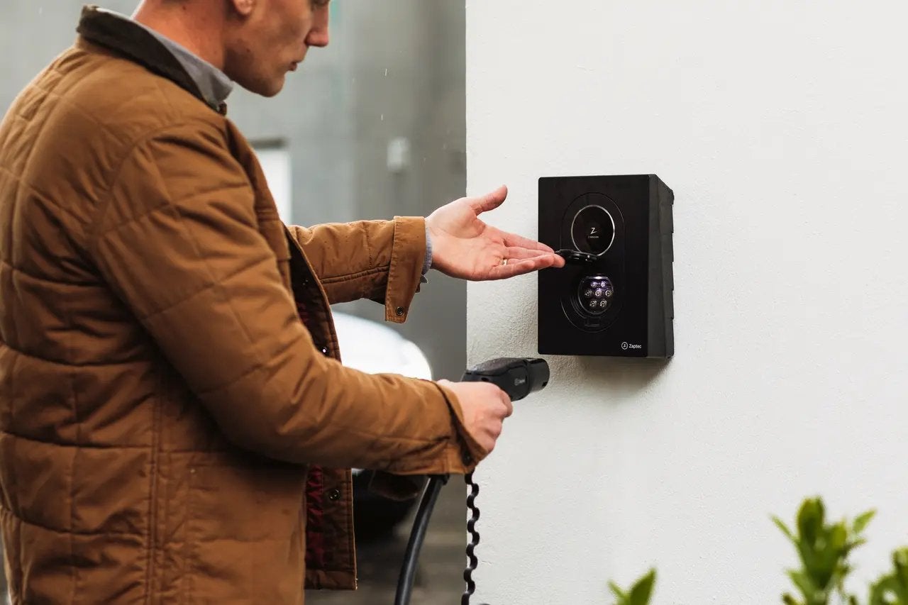 Gezocht: Zaptec 2 Go + installatie in Duiven, Ophalen of Verzenden, Nieuw, Laadpaal en Laadkabel