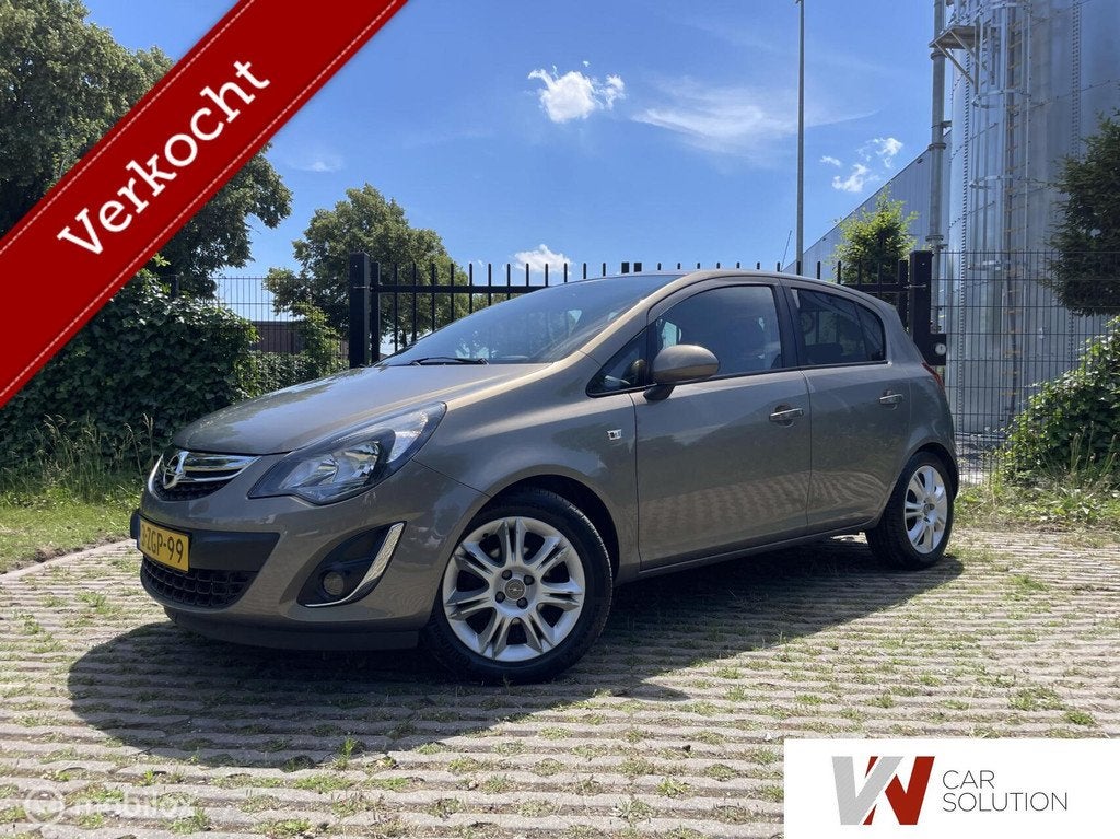 Opel Corsa 1.4-16V Cosmo NAP NAVI STOEL/STUURVW LEDER PDC, Voorwielaandrijving, Euro 5, Gebruikt, 4 cilinders