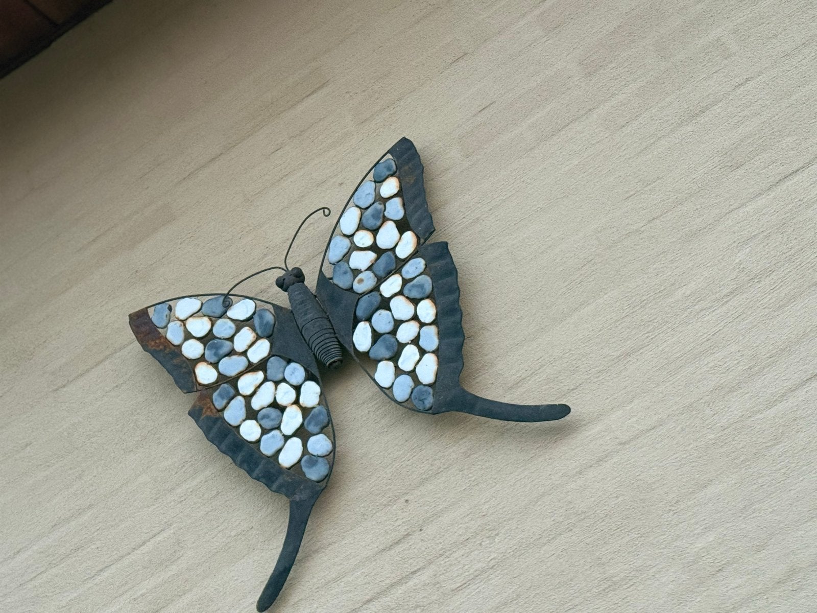 Metalen wanddecoratie: vlinders, libelle, hagedis, Ophalen of Verzenden, Gebruikt