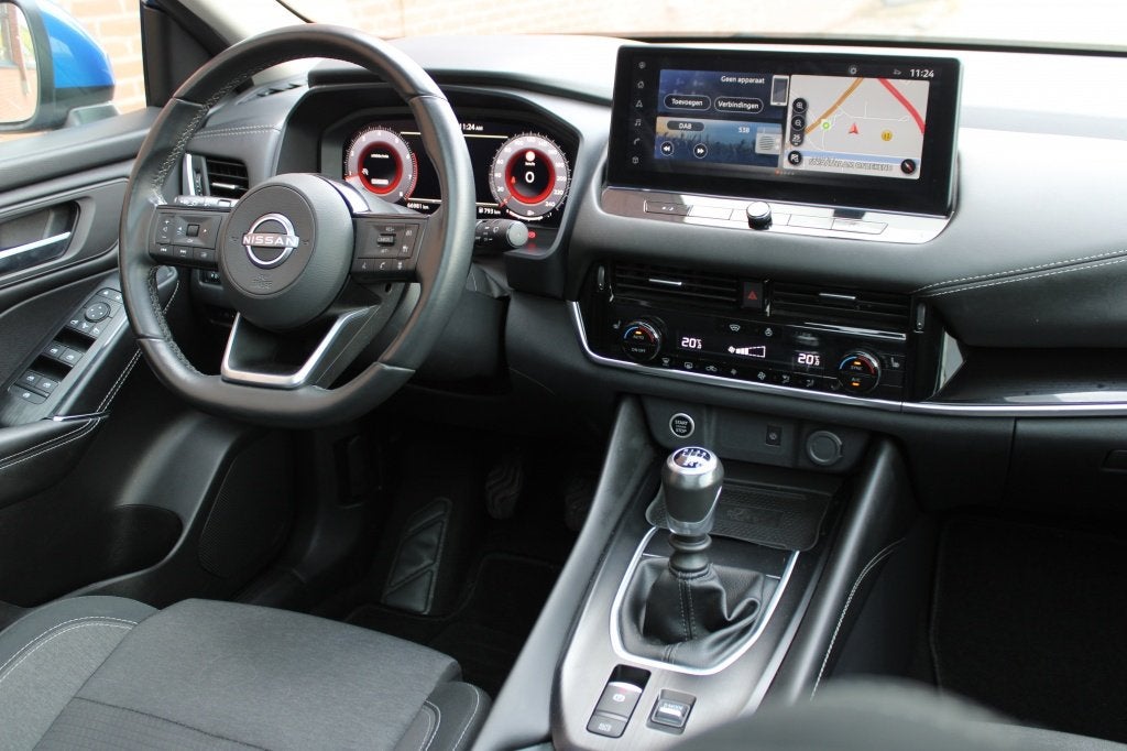 Nissan QASHQAI 1.3 MHEV N-Connecta | Pano | 18 Inch | Full L, 1304 kg, Stof, Gebruikt, 4 cilinders