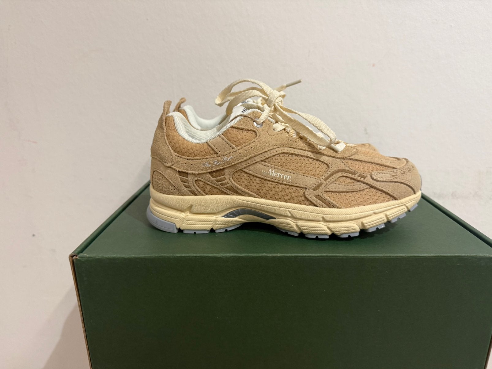 Te koop nieuwe Mercer Re Run Vintage Suede maat 38, Postlaan 3, Nieuw, Ophalen of Verzenden, 123@home.nl