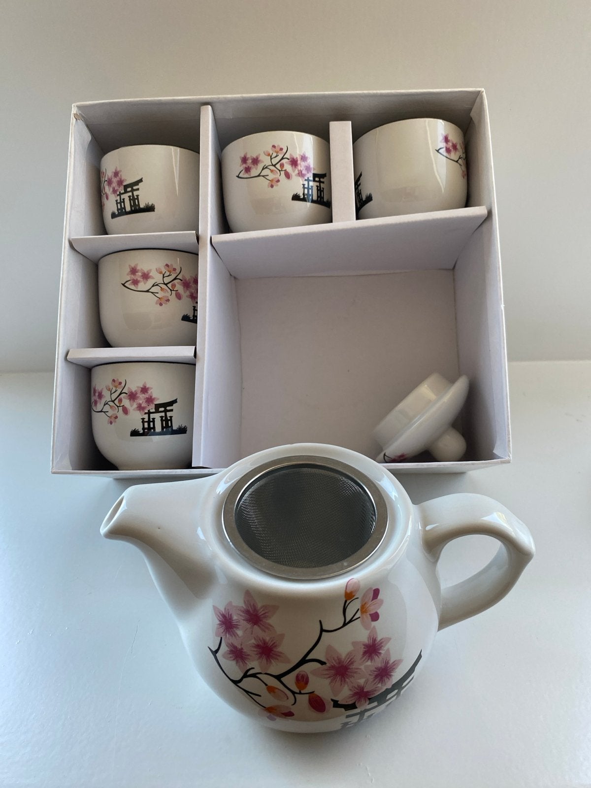 Japans theeservies met kersenbloesem design, Huis en Inrichting, Keuken | Servies, Aziatisch, Keramiek, Nieuw, Ophalen of Verzenden