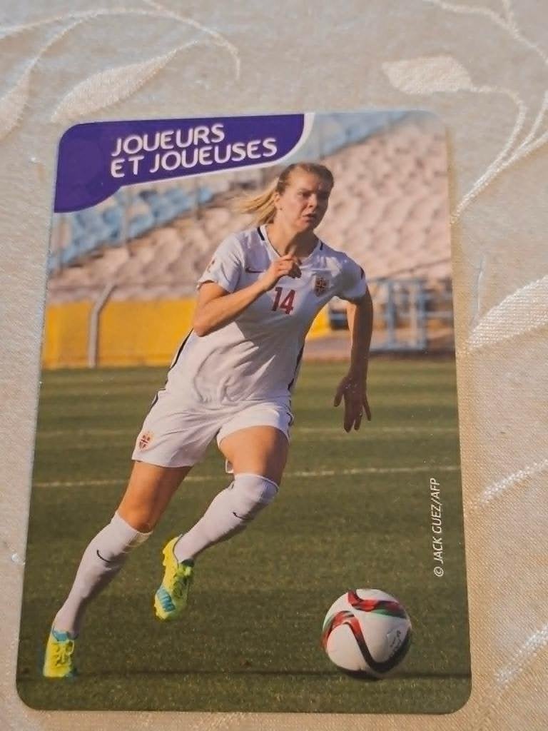 Voetbalkaart : Ada Hegerberg / Noorwegen, Verzamelen, Verzenden, Zo goed als nieuw, Buitenlandse clubs, Spelerskaart