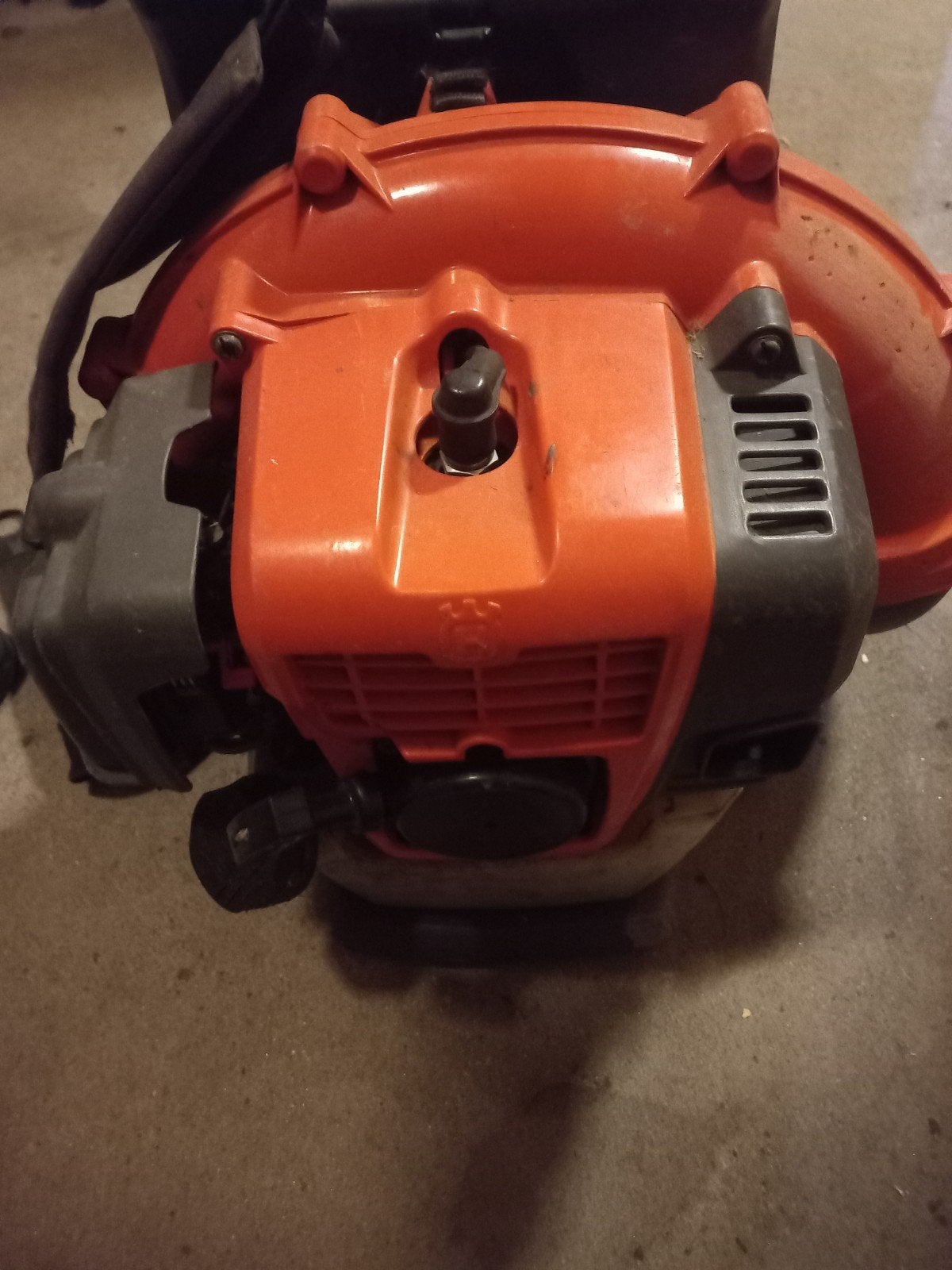 Husqvarna 130BT Bladblazer - Benzine, Ruggedragen, Ophalen, Benzine, Gebruikt, Ruggedragen