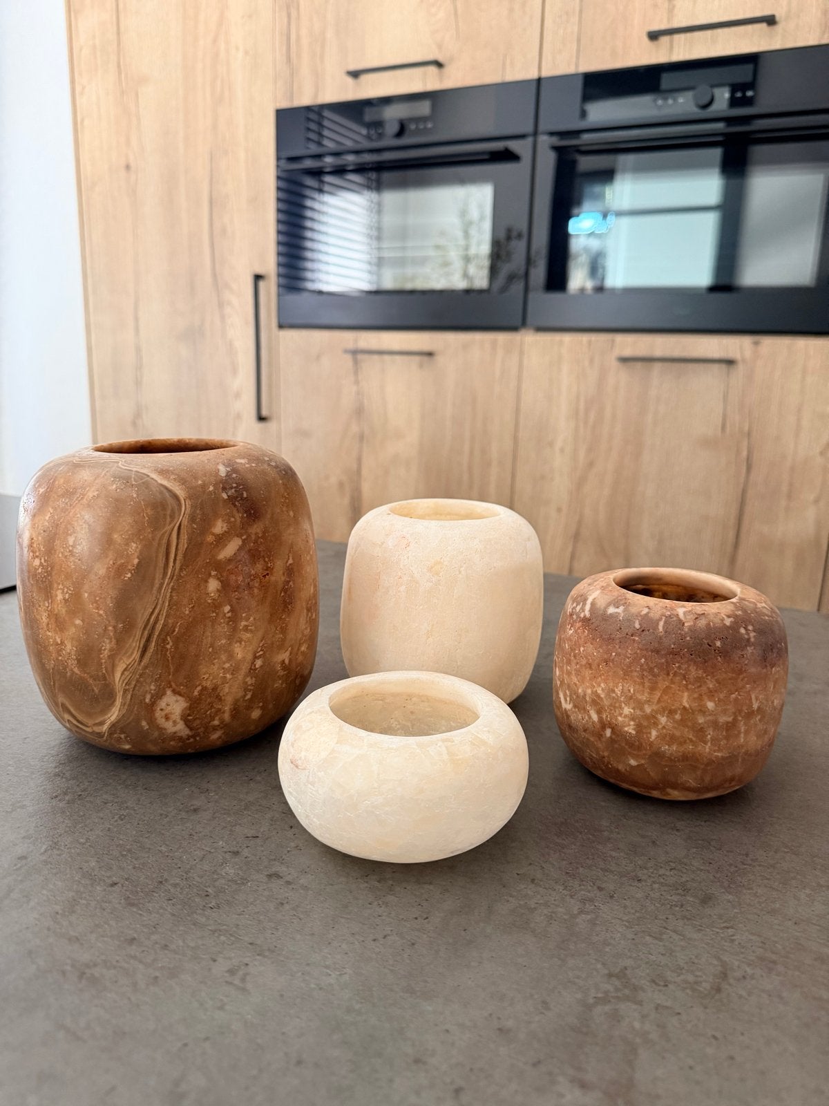 Set van 4 Alabaster Waxinelichthouders - Natuurlijke Steen, Meerkleurig, Waxinelichthouder, Nieuw, Ophalen of Verzenden
