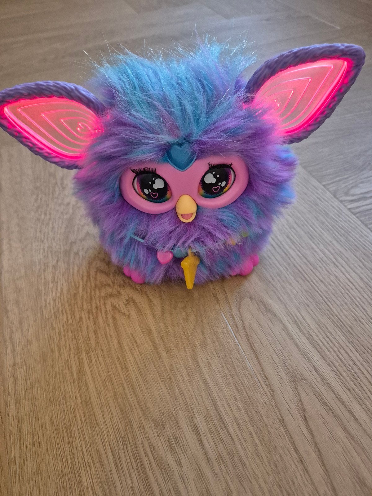Furby paars/blauw met lichtgevende ogen, Ophalen, Zo goed als nieuw, Jongen of Meisje