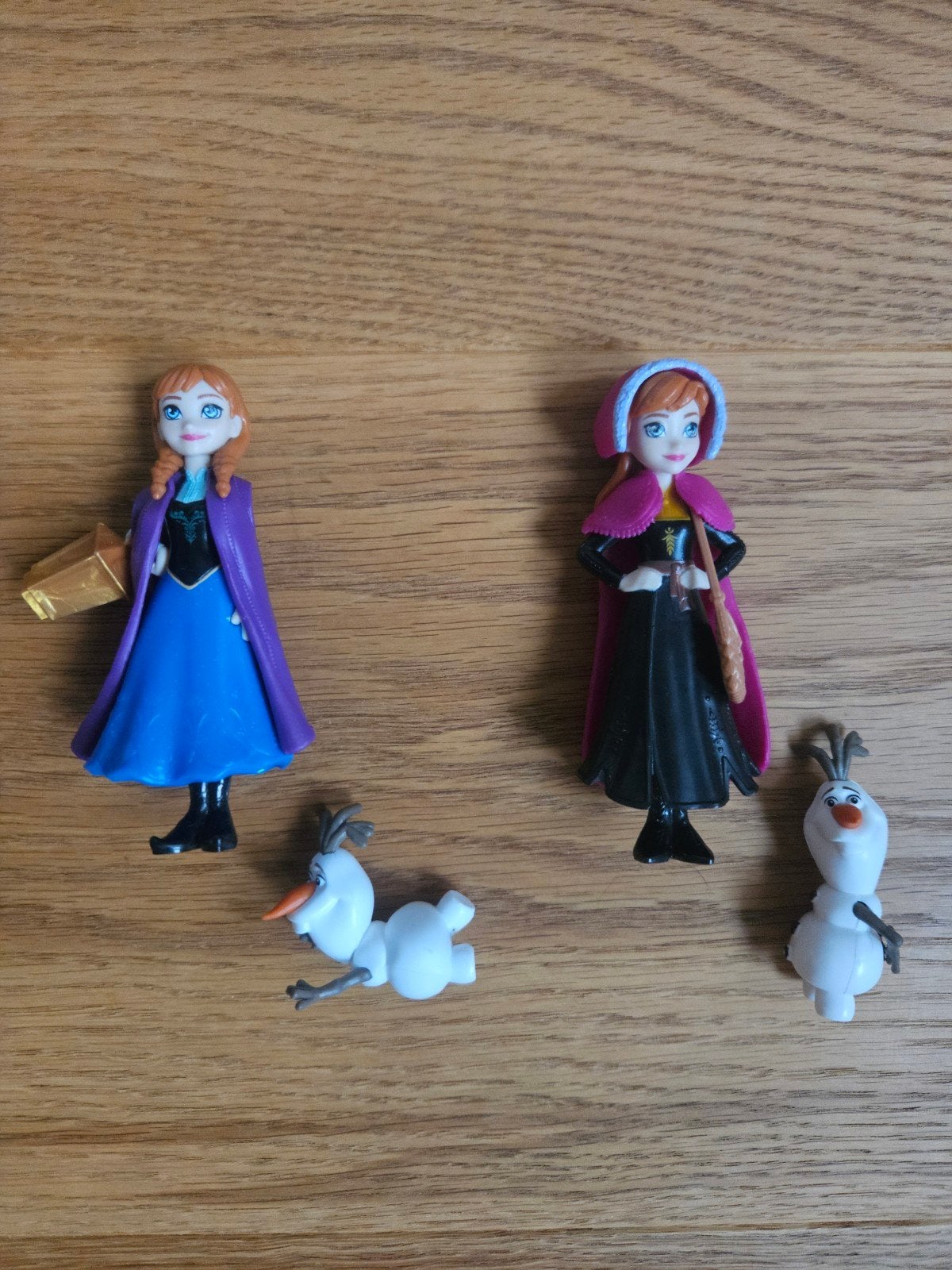 Frozen Reveal Poppetjes - Anna & Olaf, Ophalen, Zo goed als nieuw