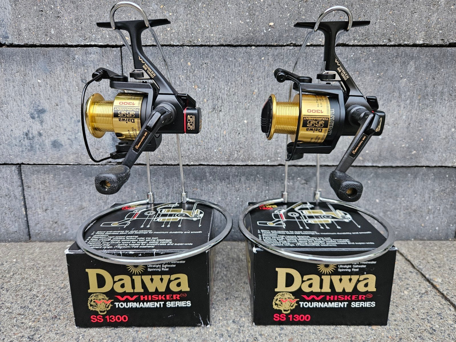 2 Daiwa Whisker Tournament SS1300, Ophalen of Verzenden, Zo goed als nieuw, Complete set
