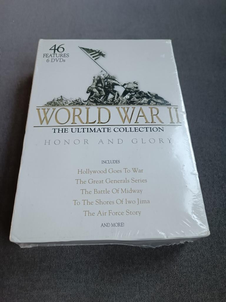 World war 2 the ultimate collection - 6 dvd box, Cd's en Dvd's, Ophalen of Verzenden, Zo goed als nieuw, Techno of Trance