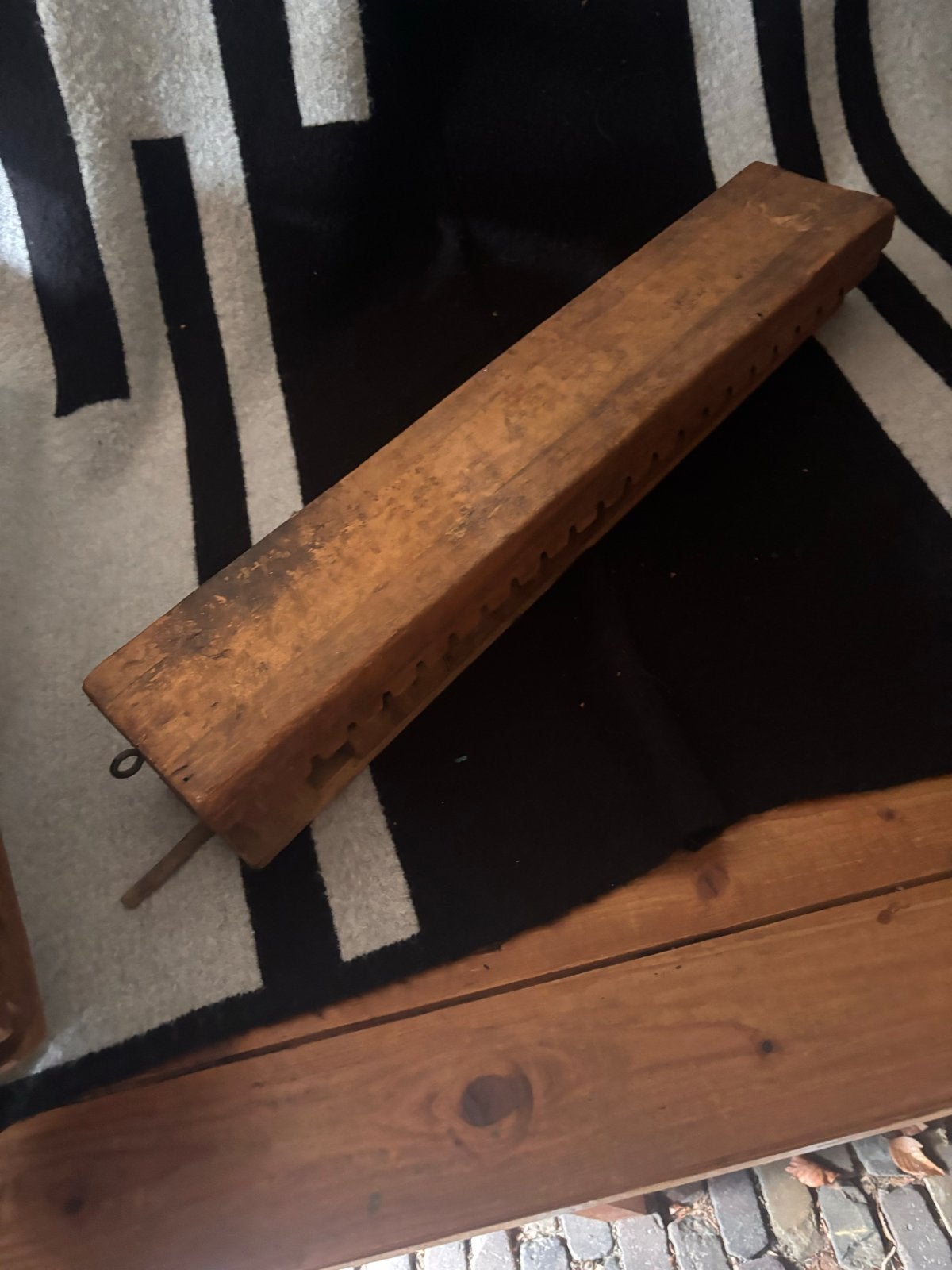 Antieke houten sigaren mal, Ophalen